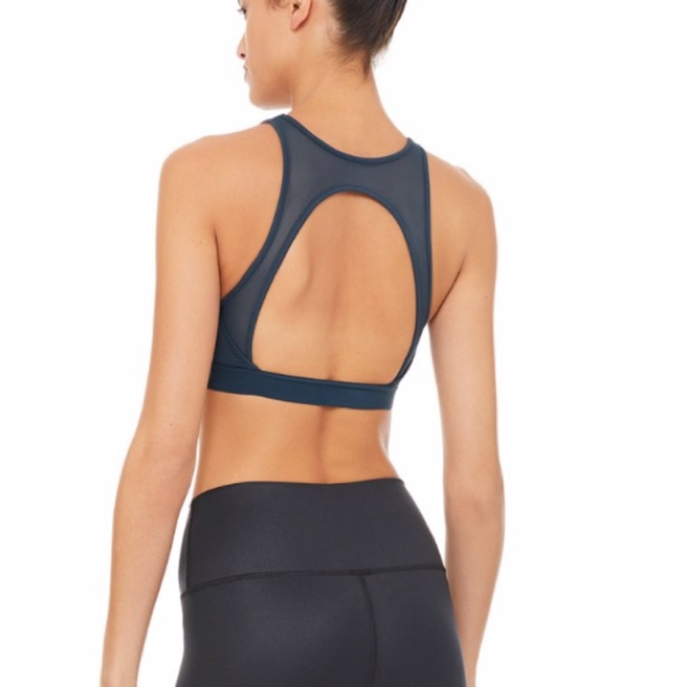 ALO Yoga Incline Bra in Eclipse